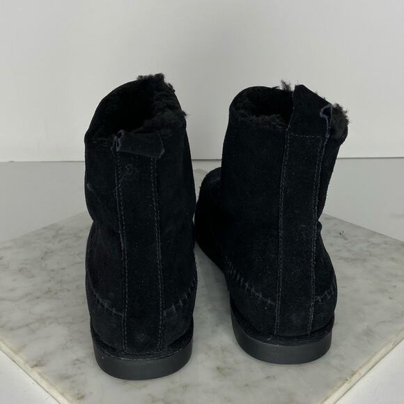 NEW Steve Madden Moccasin Boots Tommy Bootie Black Suede Shearling Lined 5 $110 - Picture 6 of 12